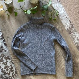 Heather gray turtle neck